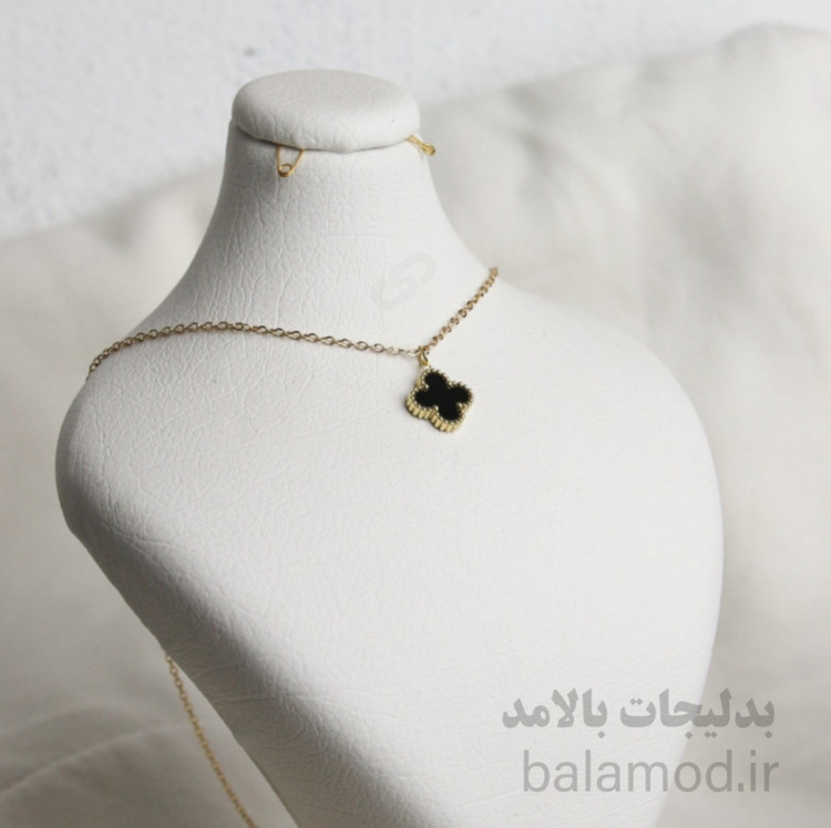 گردنبند زنانه چهار برگ ونکلیف طلایی مشکی