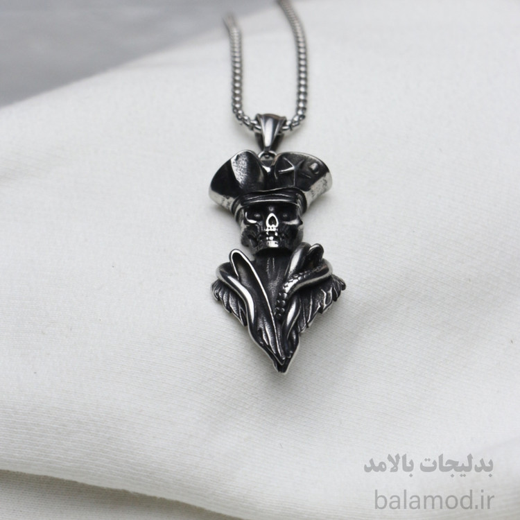 گردنبند طرح دزد دریایی اسکلتی از جنس استیل